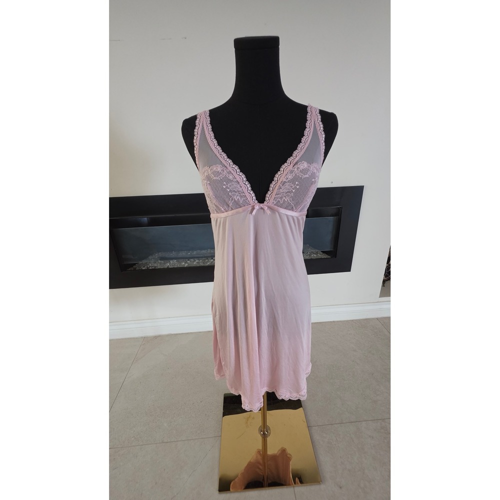 VTG Y2K fairy Coquette balletcore
Victorias Secret Very Sexy Pink Lace Lingerie